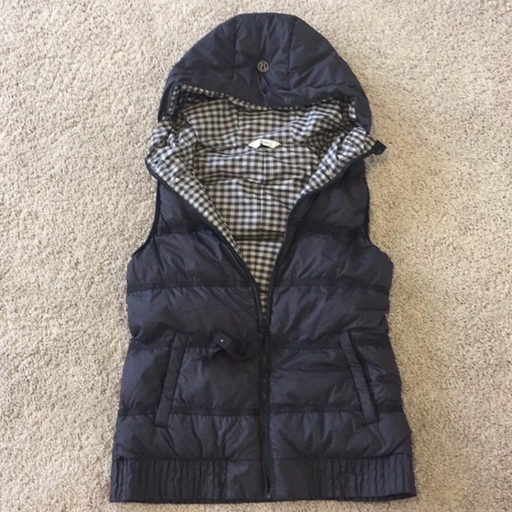 Lululemon reversible down vest size 4